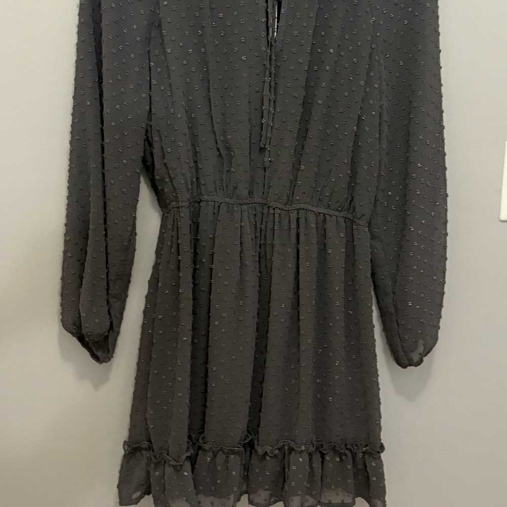 Elegant Gray Long-Sleeve Dress - Picture 10 of 12